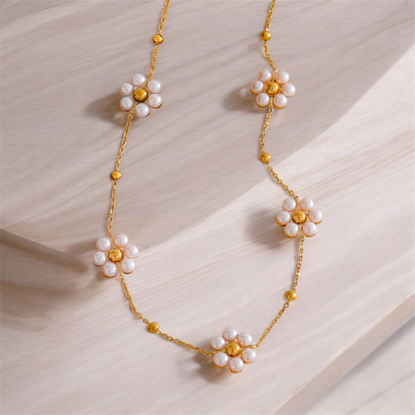 Pearl Beads Flower Daisy Chain Necklace